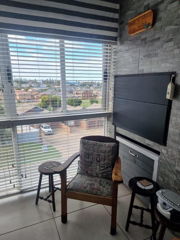 To Let 3 Bedroom Property for Rent in Hartenbos Central Western Cape